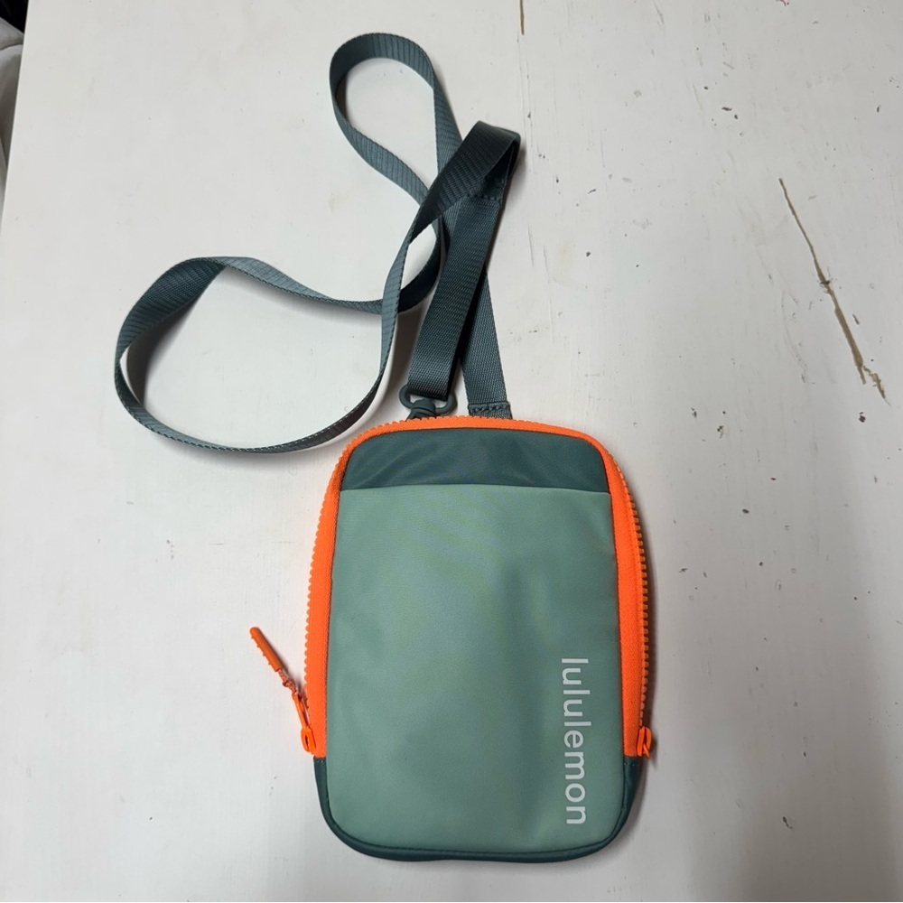 Lululemon Easy Access Crossbody Belt Bag Spellout green orange purse